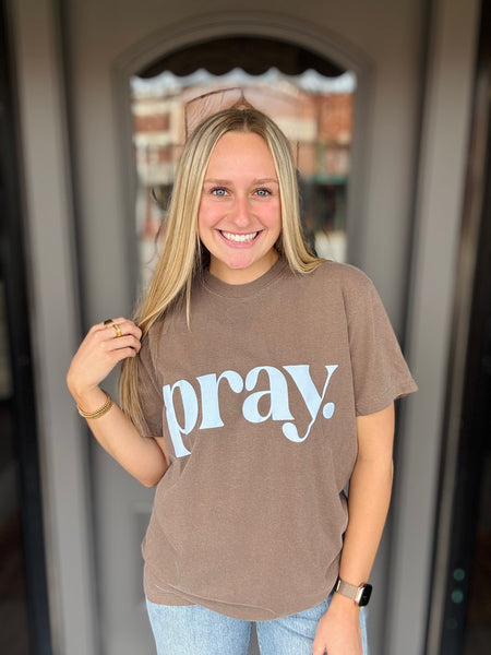 pray. Tee